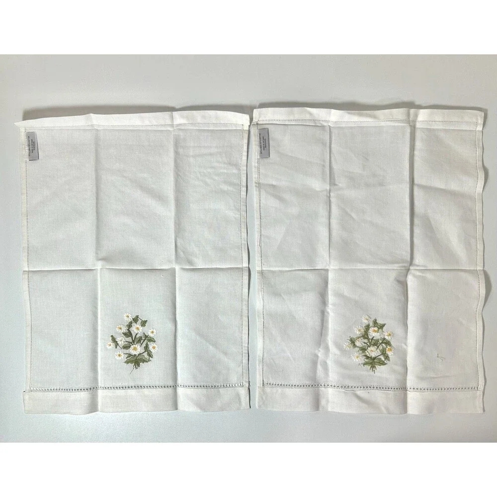 Daisy white linen